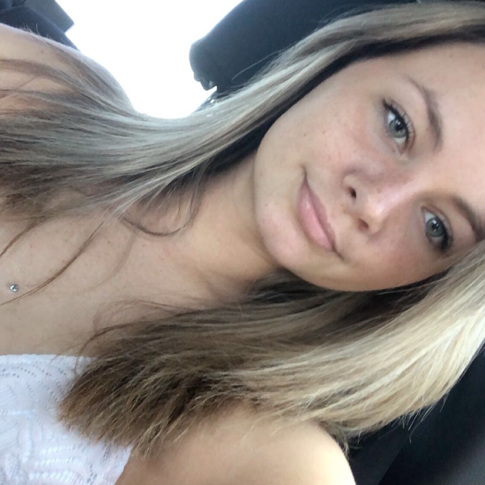 Meet your Posher, Cassie